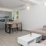 Vrtodusic 아파트 *
