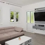 Vrtodusic Apartment *