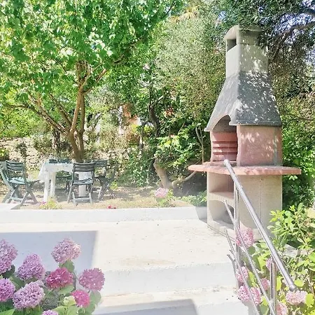 Vrtodusic Apartment Banjol