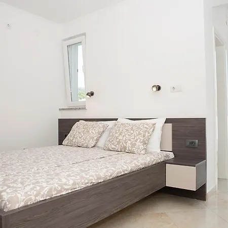 Apartment Vrtodusic Banjol